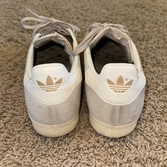 Tan Adidas Gazelle - Picture 2 of 3